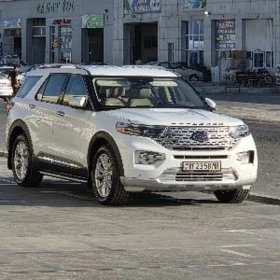 Ford Explorer 2021