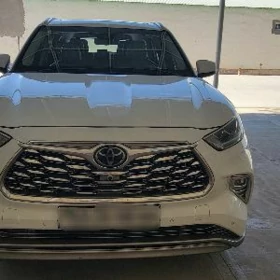Toyota Highlander 2022