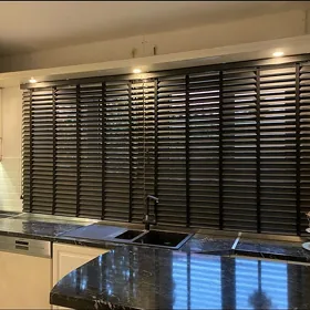 zakyuz zalus zebra blakaut sto