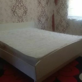 spalniy krowat
