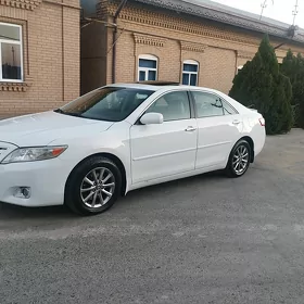 Toyota Camry 2010