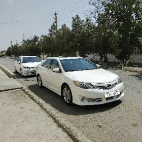Toyota Camry 2012