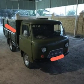 UAZ 452 1981