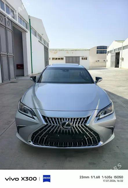 Lexus ES 250 2021