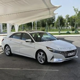 Hyundai Elantra 2021