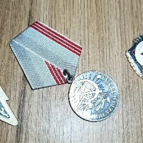 значки