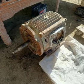 El dwigatel 17kwt. 3000 ob/min