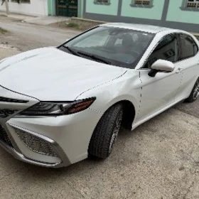 Toyota Camry 2021