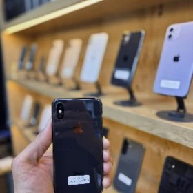 iPhone X 64 gb 🔋 74 %