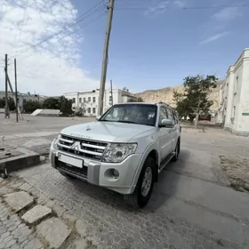Mitsubishi Pajero 2008