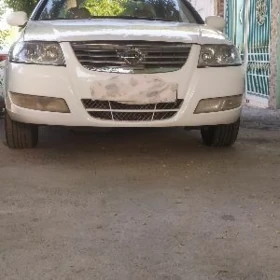 Nissan Sunny 2010