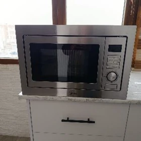 Mikrowolnowka stroýnaya