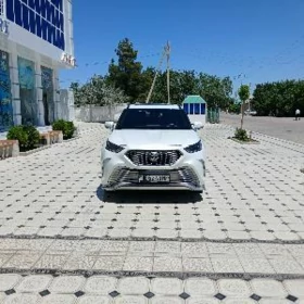Toyota Highlander 2021