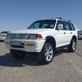Mitsubishi Montero Sport 2001