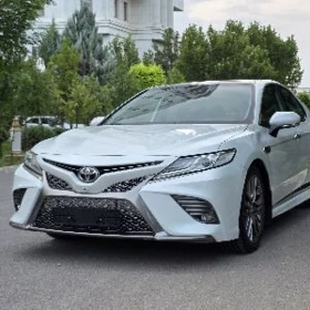 Toyota Camry 2018