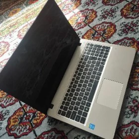 Arzan Asus noutbuk