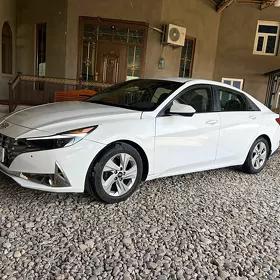 Hyundai Elantra 2023