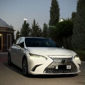Lexus ES 350 2019