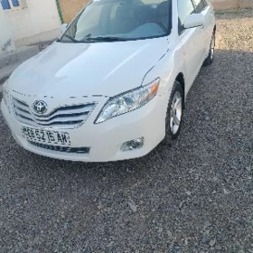 Toyota Camry 2011