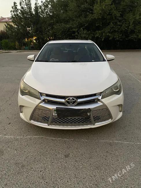 Toyota Camry 2017