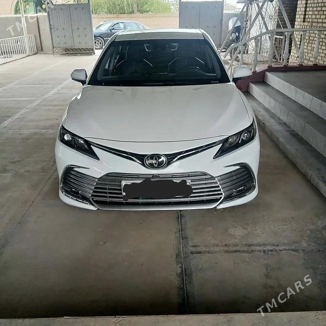 Toyota Camry 2022