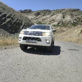 Toyota Hilux 2020