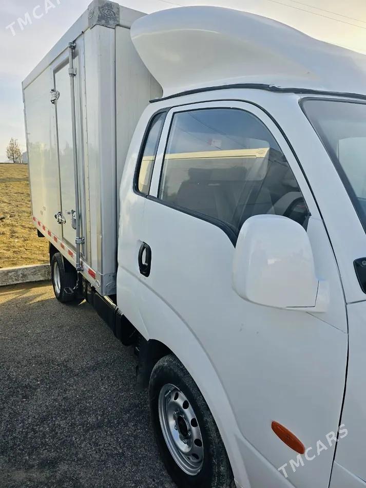 Kia Bongo 2011