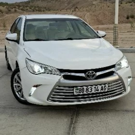 Toyota Camry 2016