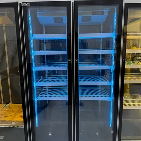800L witrina holodilnik