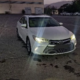 Toyota Camry 2017