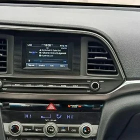 19 20 Hunday Elantra monitor