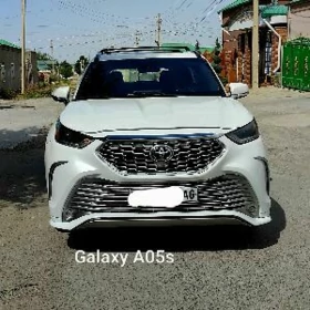 Toyota Highlander 2021