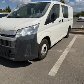 Toyota Hiace 2025