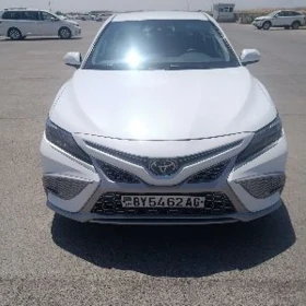 Toyota Camry 2021