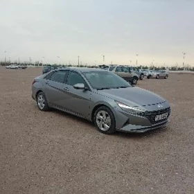 Hyundai Elantra 2021