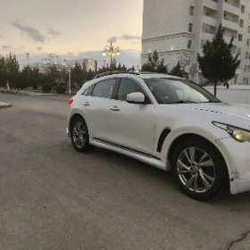 Infiniti FX35 2009
