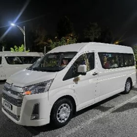 Tayota Hiace Awtobus Hyzmaty