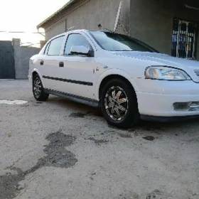 Opel Astra 2000