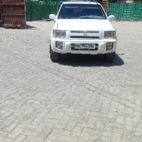 Infiniti QX4 1998