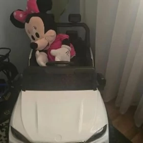 электрический автомобиль