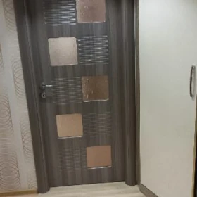 Дверь между Комнатное