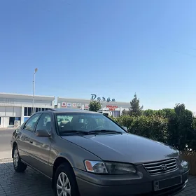 Toyota Camry 1999