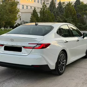 Toyota Camry 2025