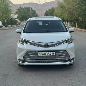 Toyota Sienna 2022