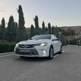 Toyota Camry 2017