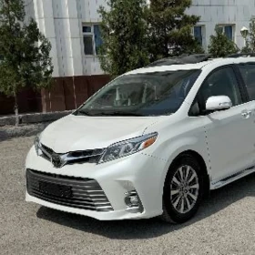 Toyota Sienna 2018
