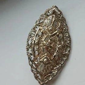 Gyzyl buroşka