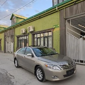 Toyota Camry 2010