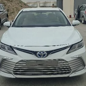 Toyota Camry Hybrid 2021
