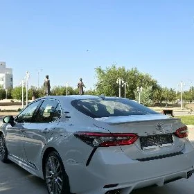 Toyota Camry 2023